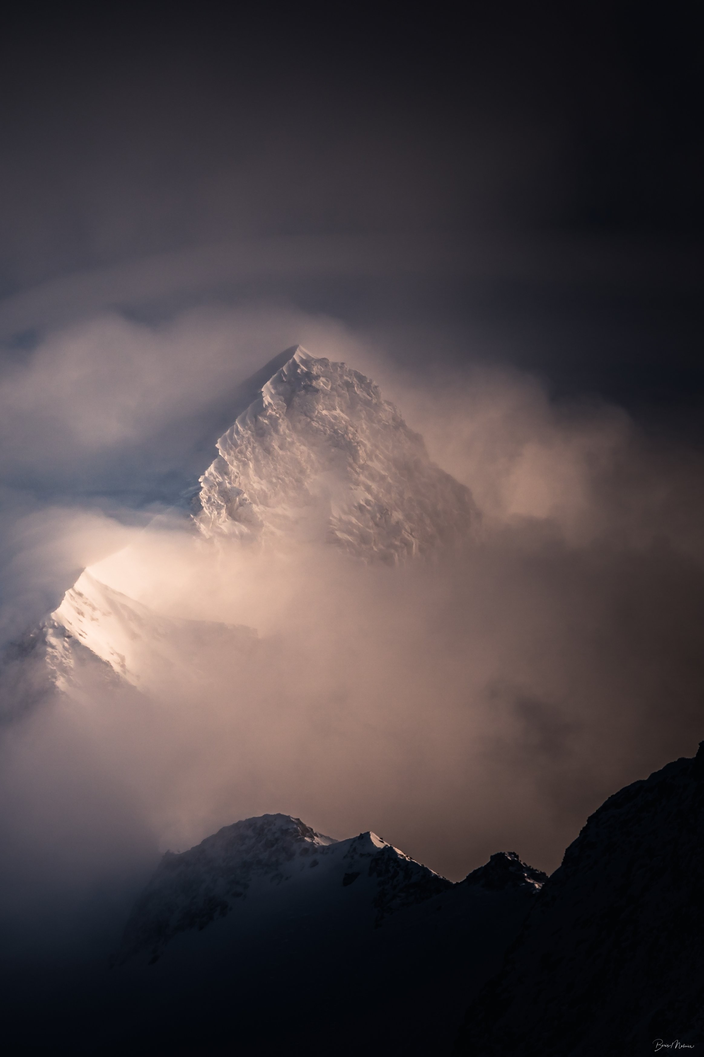 Ambiance mystique sur l'Aiguille de Bionnassay — Photographie d'art par Boris Molinier